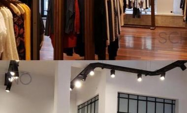 Excelente local sobre S Martin 800 y Av. Cordoba. Contiguo a Nuevo local de Ayalaya!!!!!