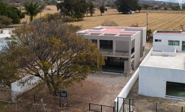 Casa en Campo de Golf Country Club Chapala, 4 habitaciones, a 10 min. del Malecón de Chapala