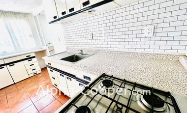 Departamento en venta con 3 recamaras y 2 estacionamientos en Lomas Verdes, Junto a La Cuspide