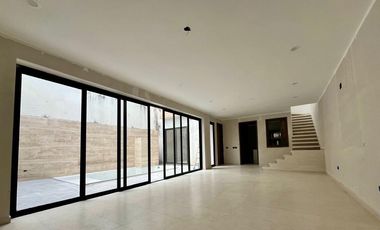 CASA EN VENTA NUEVA EN RESIDENCIAL EL COUNTRY VILLAHERMOSA