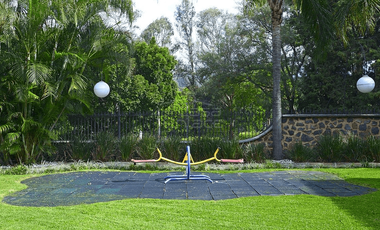 Casa en Fraccionamiento en La Herradura, Cuernavaca, Morelos CAEN-1302-Fr
