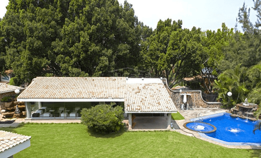 Casa en Fraccionamiento en La Herradura, Cuernavaca, Morelos CAEN-1302-Fr