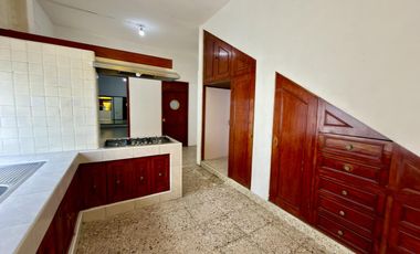Casa Sola en Venta en Colonia Obrera | 3 Recámaras | 2 Estacionamientos | Amplios Espacios