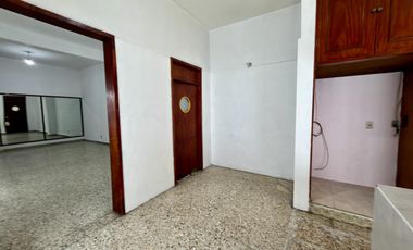 Casa Sola en Venta en Colonia Obrera | 3 Recámaras | 2 Estacionamientos | Amplios Espacios