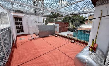 Casa Sola en Venta en Colonia Obrera | 3 Recámaras | 2 Estacionamientos | Amplios Espacios