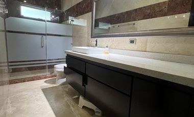 Casa Moderna en venta en Las Quintas