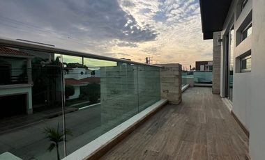 Casa Moderna en venta en Las Quintas