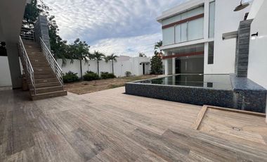 Casa Moderna en venta en Las Quintas
