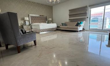Casa Moderna en venta en Las Quintas
