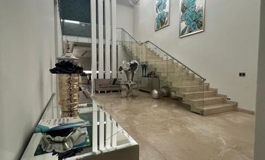 Casa Moderna en venta en Las Quintas