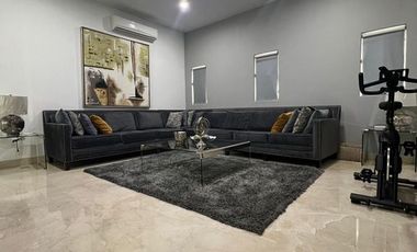 Casa Moderna en venta en Las Quintas