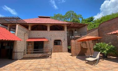 HOTEL EN VENTA EN LA PEÑITA DE JALTEMBA NAYARIT