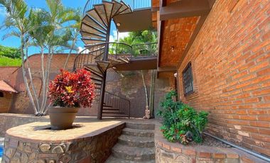HOTEL EN VENTA EN LA PEÑITA DE JALTEMBA NAYARIT