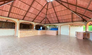 HOTEL EN VENTA EN LA PEÑITA DE JALTEMBA NAYARIT