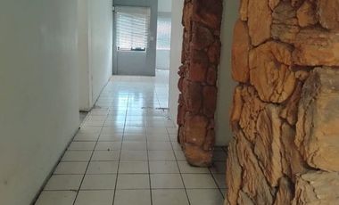 BODEGA CON OFICINA EN RENTA COL. CENTRO, CULIACÁN ¡Lista para tu negocio!