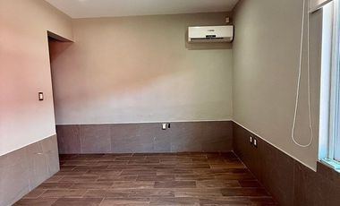 Casa en Renta en Residencial Esmeralda Colima Frente Jardín 4 Recámaras