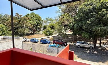 Casa en Renta en Residencial Esmeralda Colima Frente Jardín 4 Recámaras
