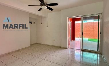 Casa en Renta en Residencial Esmeralda Colima Frente Jardín 4 Recámaras