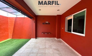 Casa en Renta en Residencial Esmeralda Colima Frente Jardín 4 Recámaras