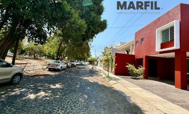 Casa en Renta en Residencial Esmeralda Colima Frente Jardín 4 Recámaras