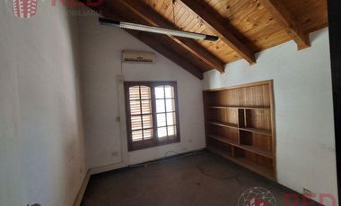 Casa  Apta Credito , Apta Desarrollo en Área Centro Este