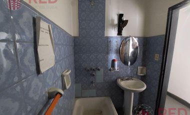 Casa  Apta Credito , Apta Desarrollo en Área Centro Este