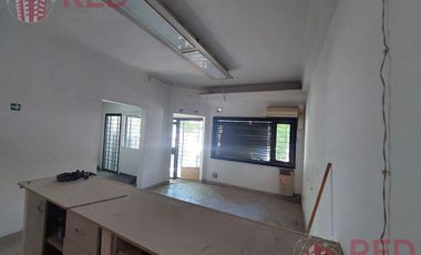 Casa  Apta Credito , Apta Desarrollo en Área Centro Este
