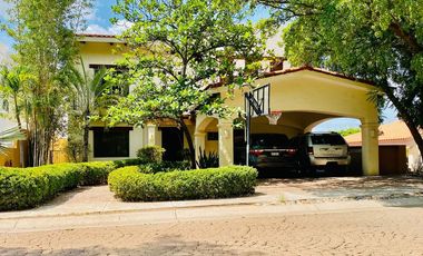 Venta de Hermosa Residencia Privada La Ventana