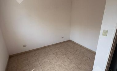 ALQUILER DUPLEX 3 DORMITORIOS PLOTTIER