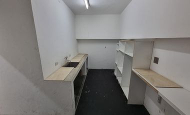 Local a la calle de 3 plantas en Retiro - Venta y Alquiler