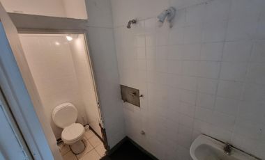 Local a la calle de 3 plantas en Retiro - Venta y Alquiler