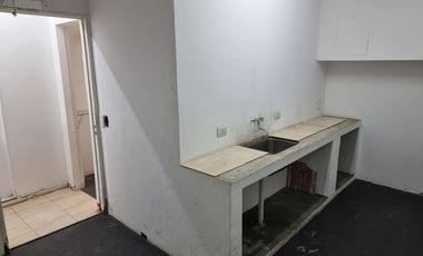 Local a la calle de 3 plantas en Retiro - Venta y Alquiler