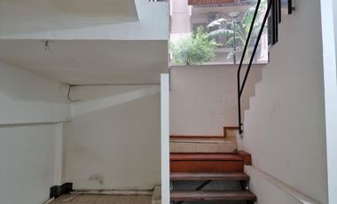 Local a la calle de 3 plantas en Retiro - Venta y Alquiler