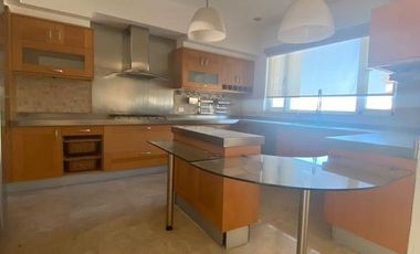 Venta de casa en Lomas del Bosque