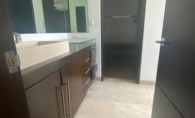 Venta de casa en Lomas del Bosque