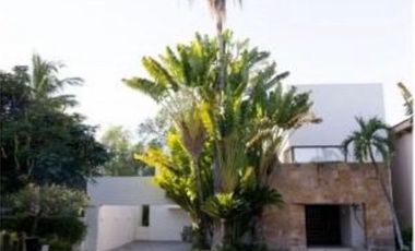 Venta de casa en Residencial Los Alamos