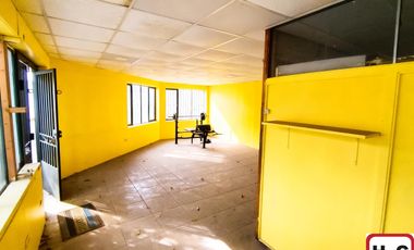 Terreno Amplio en El Llano con Construcciones para empresas