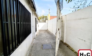 Terreno Amplio en El Llano con Construcciones para empresas
