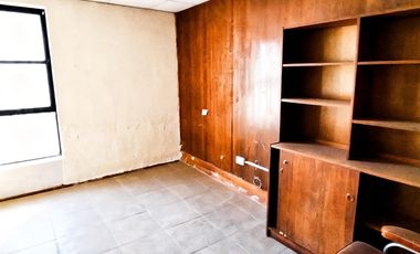 Terreno Amplio en El Llano con Construcciones para empresas