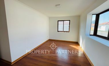 Santa Cruz, Casas Nuevas en Condominio