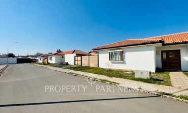 Santa Cruz, Casas Nuevas en Condominio