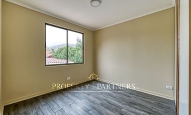 Casa acogedora en Condominio consolidado