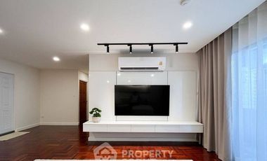 3-BR Condo at Richmond Palace Condominium near BTS Phrom Phong