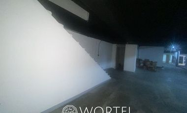 Renta Local Insurgentes | 240 m2 | Semi acondicionada