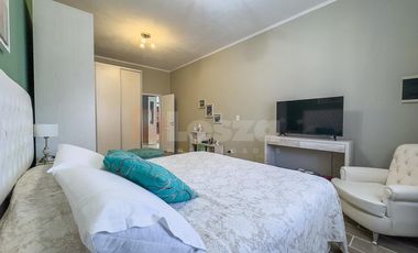 Casa de 3 ambientes con jardín y piscina - Lanús Oeste