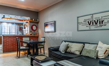 Casa de 3 ambientes con jardín y piscina - Lanús Oeste