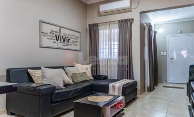 Casa de 3 ambientes con jardín y piscina - Lanús Oeste