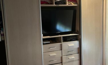 Casa en venta en Marmol 3 ambientes con pileta y doble cochera