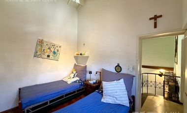 Venta casa 4 ambientes con jardín y pileta en Olivos