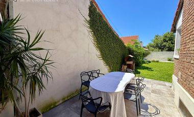 Venta casa 4 ambientes con jardín y pileta en Olivos